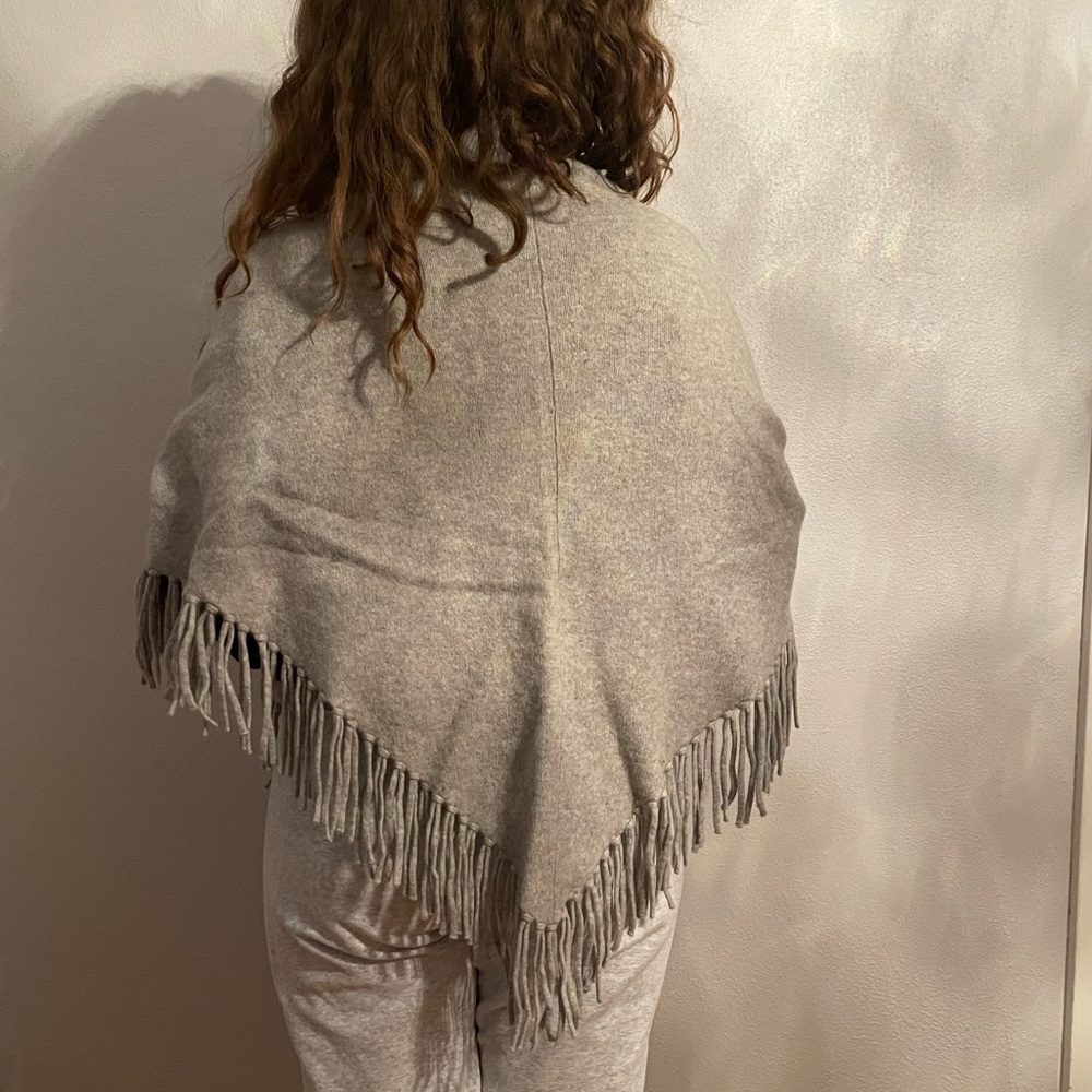 Kit and Ace Burbank Shawl